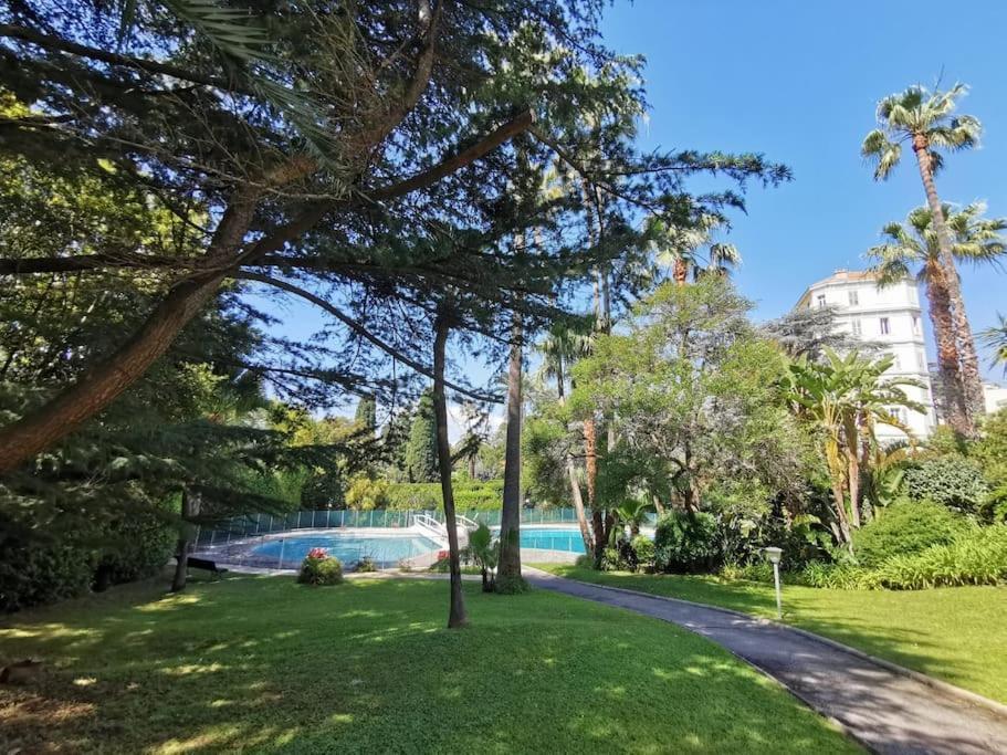 2 Bedrooms Seafront Cannes Exterior photo